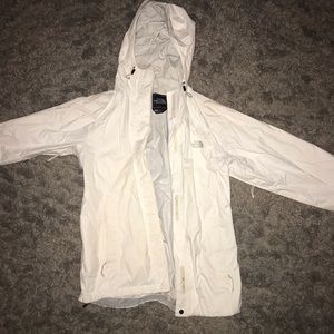 ✨NORTH FACE White Rain Coat✨